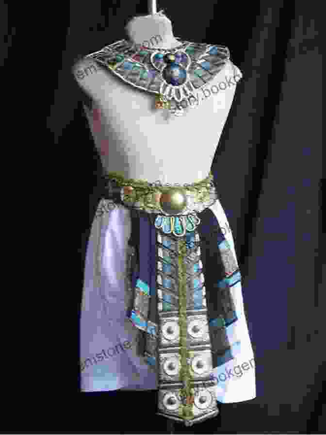 Ancient Egyptian Clothing Historic Costume In Pictures (Dover Fashion And Costumes)