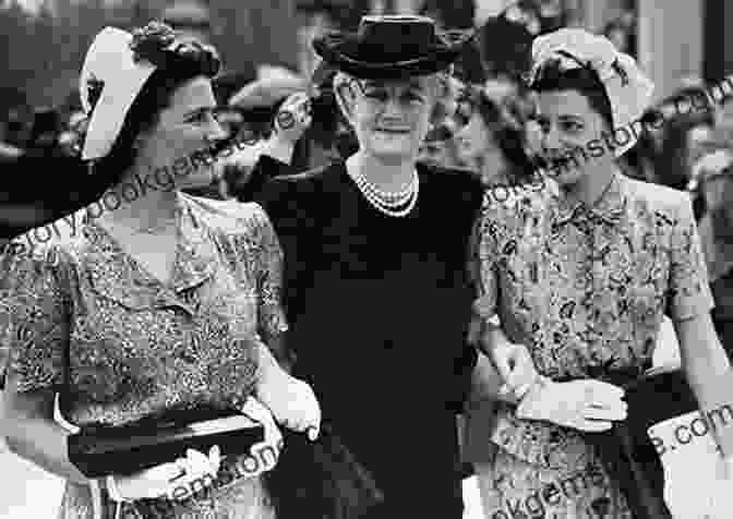 Sarah Churchill, The Second Daughter Of Winston And Clementine Churchill, Was An Actress And Writer. The Churchill Sisters: The Extraordinary Lives Of Winston And Clementine S Daughters